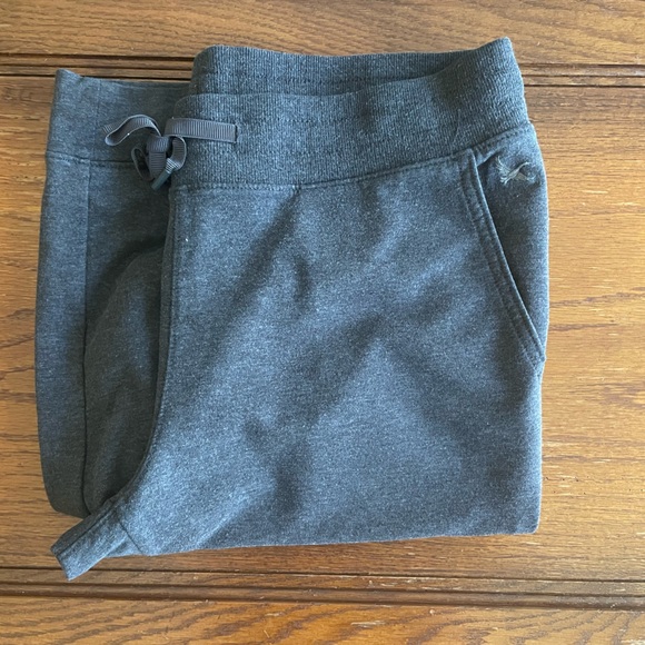 Eddie Bauer gray sweatpants, XS, but roomie! - Picture 5 of 9